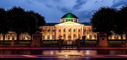 Таврический дворец ночью, Санкт-Петербург