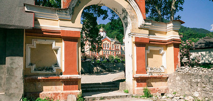 Новоафонский монастырь, ворота во двор