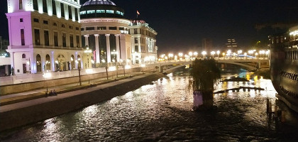 Река Вардар вечером