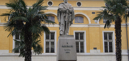 Памятник Гарибальди, Равенна