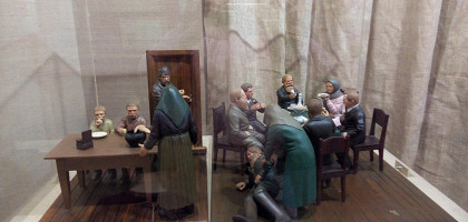 Бедная и зажиточная семья, экспозиция в Краеведческом музее г. Кимры