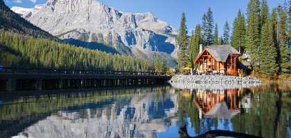Изумрудное озеро (Emerald Lake) в национальном парке Йохо, Канада