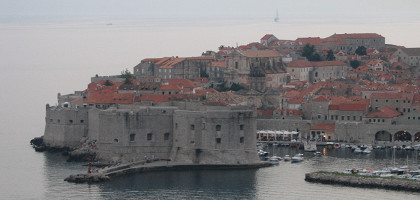 Древние крепостные стены Дубровника