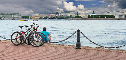 Велосипед на набережной, Санкт-Петербург