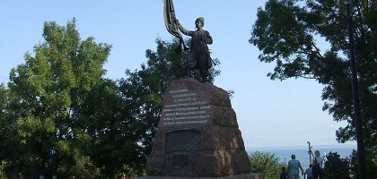 Памятник казакам в Тамани