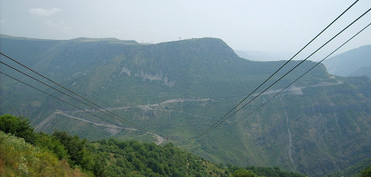 Самая длинная в мире Татевская канатная дорога