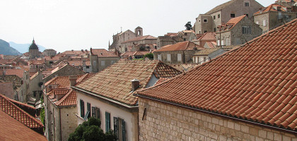 Красные крыши старого города