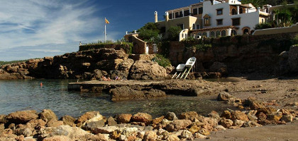 Красивая испанская вилла на берегу моря, Ибица