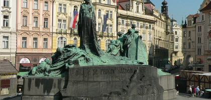 Староместская площадь, памятник Яну Гусу