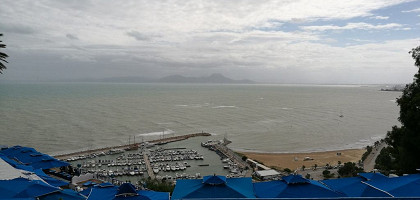 Вид из отеля на побережье Сиди-бу-Саида, Тунис