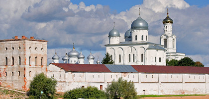 Свято-Юрьев монастырь в Великом Новгороде