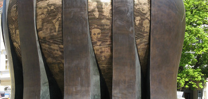 Памятник национальному освобождению, Марибор