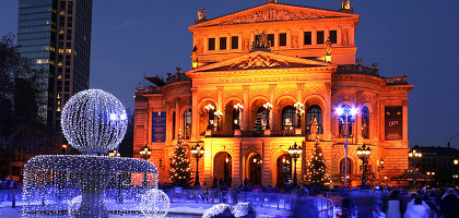 Здание Старой Оперы вечером, Франкфурт