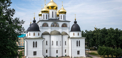 Дмитровский кремль; Успенский собор, вид с земляного вала