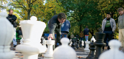 Игра в шахматы в Парке-де-Bastons, Женева