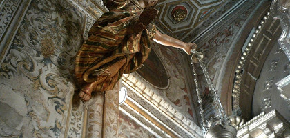 Кафедральный собор в Севилье, ангел с лампадой