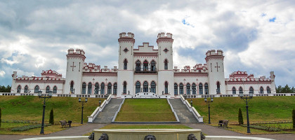 Пусловский дворец, Коссовский замок
