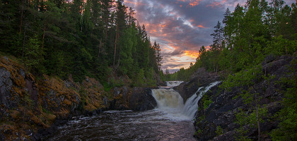 Водопад Кивач на закате