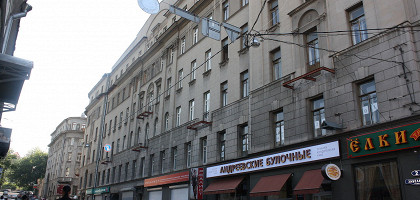 Улица Забелина от Солянки, Галерея на Солянке