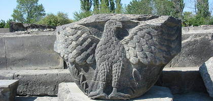Храм Звартноц, капитель колонны