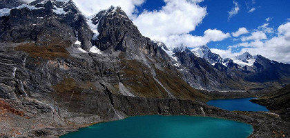 Два озера в перуанских Андах