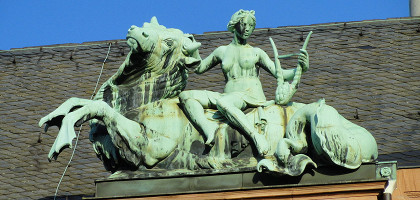Зенкенбергский музей, статуя Европы