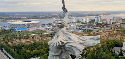 Монумент «Родина-мать зовет!» в Волгограде