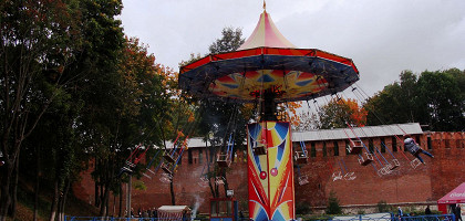 Карусель в Лопатинском саду, Смоленск