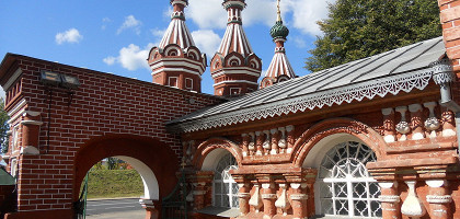 Церковь Воскресения на Дебре, главный вход
