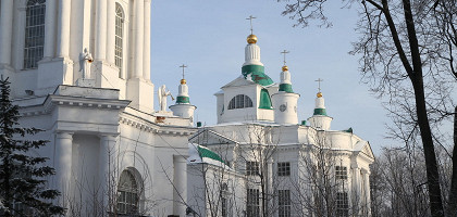 Вид на колокольню и Всехсвятский кафедральный собор, Тула