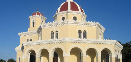 Кладбище Колон, главная церковь