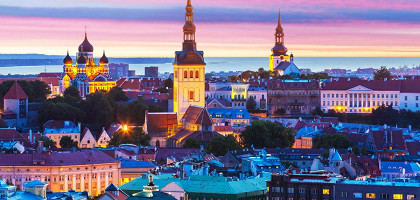Старый город Таллина на закате