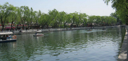 Прогулки на воде в старом квартале, Пекин, Китай