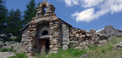Часовня, озеро Ало
