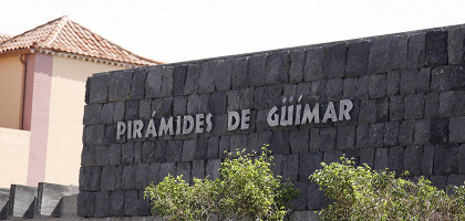 Вход в музей, посвященный пирамидам Гуимар