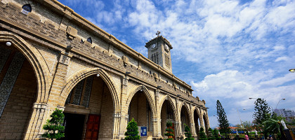 Кафедральный собор Нячанга, двор