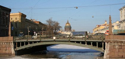Мост Поцелуев в Санкт-Петербурге