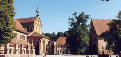 Монастырь Маульбронн