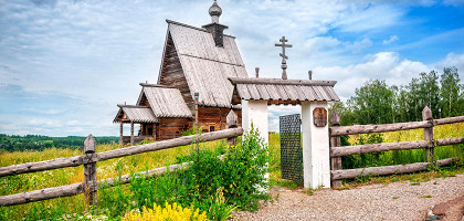Воскресенская церковь в Плёсе