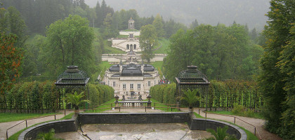 Великолепие замка Линденхоф, Бавария, Германия