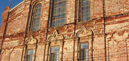 Спасо-Преображенский монастырь в Кирове, фасад церкви во имя иконы Божией матери