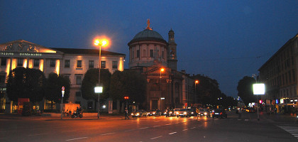 Улицы ночного Бергамо