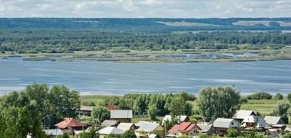 Вид с горы Балчуг на город и Галичское озеро