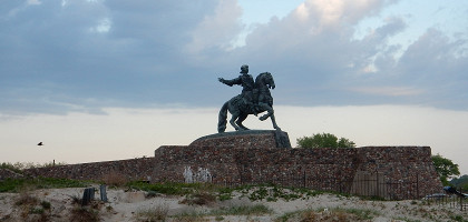 Памятник Елизавете Петровне, Северный мол в Балтийске
