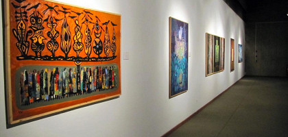 Выставка картин в музее современного искусства в Тегеране