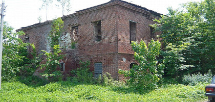 Здание мануфактуры в усадьбе Прямухино