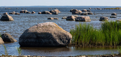 Вормси, Эстония, скалистое побережье Балтийского моря