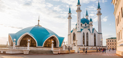 Мечеть Кул Шариф на фоне неба. Кремль