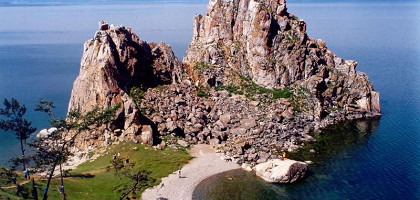 Скала Шаманка на острове Ольхон