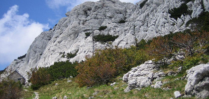 Северный Велебит, Россиевое убежище и Премужичевая тропа